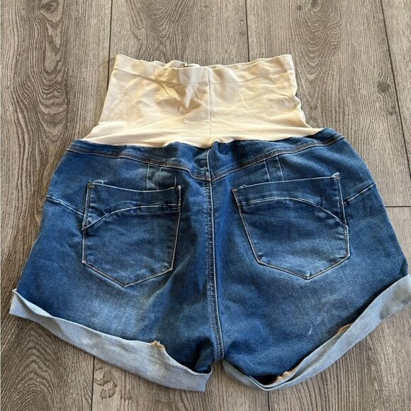 Blue savy maternity woman’s shorts used in good condition - Picture 2 of 3